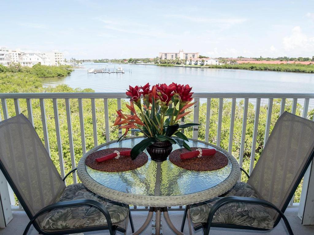 Gulf Retreat 2: Magnificent Water Views, Steps To Beach, None Cleaner, None Nicer! Clearwater Beach Eksteriør bilde